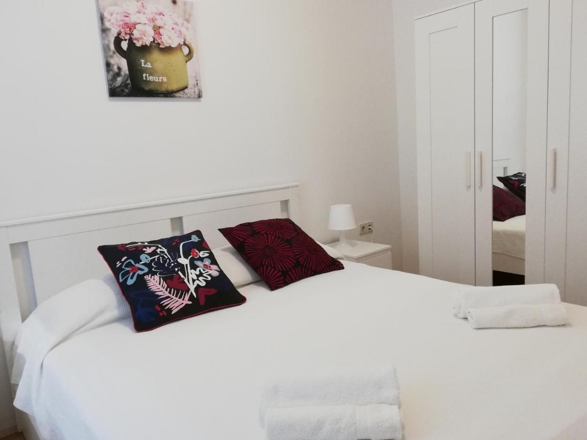 City Center Apartment Umag Exteriör bild